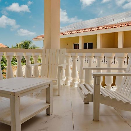 Elegant 2-Bedroom Apartment 2 Km From Eagle Beach Παλμ Μπιτς Εξωτερικό φωτογραφία