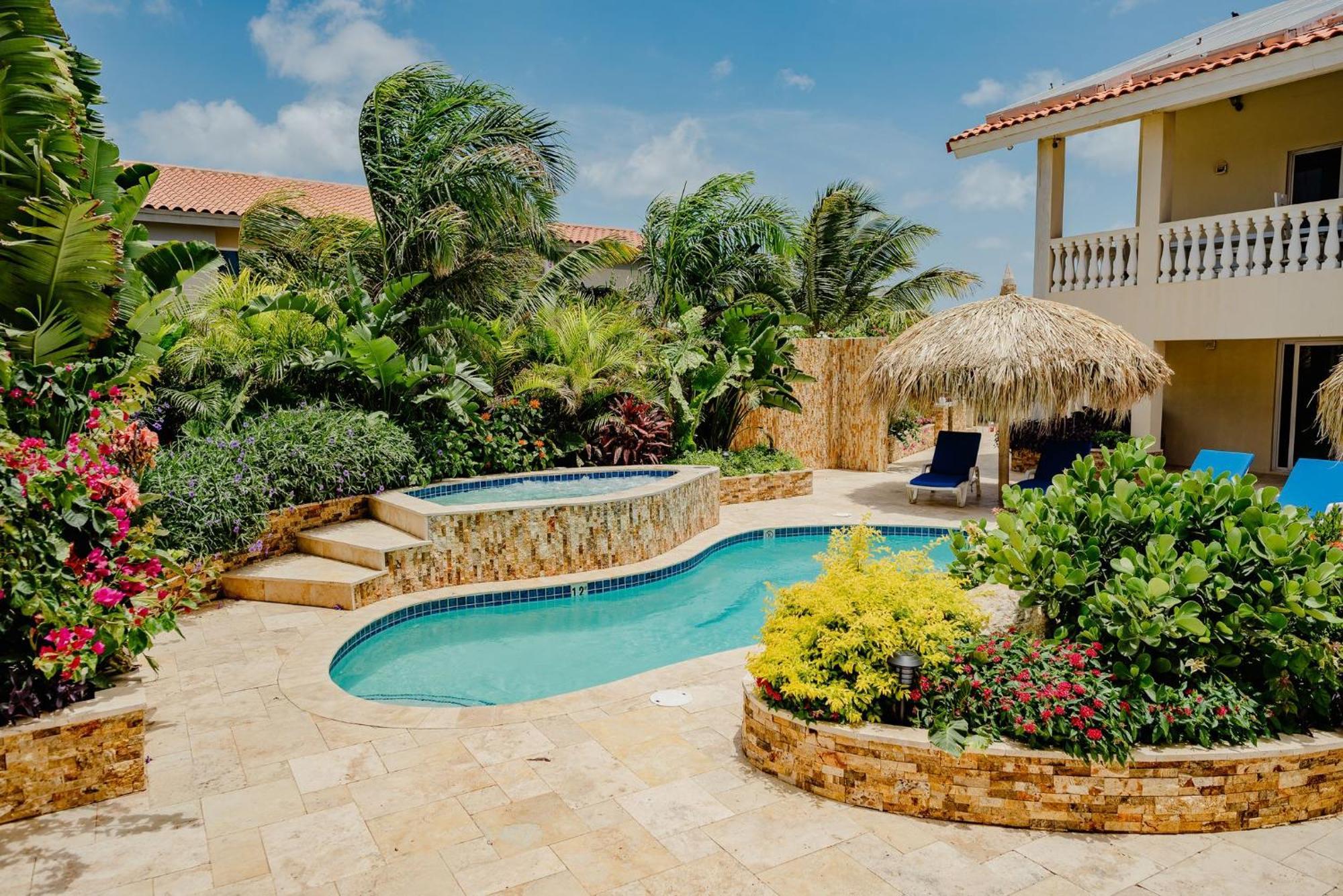 Elegant 2-Bedroom Apartment 2 Km From Eagle Beach Παλμ Μπιτς Εξωτερικό φωτογραφία