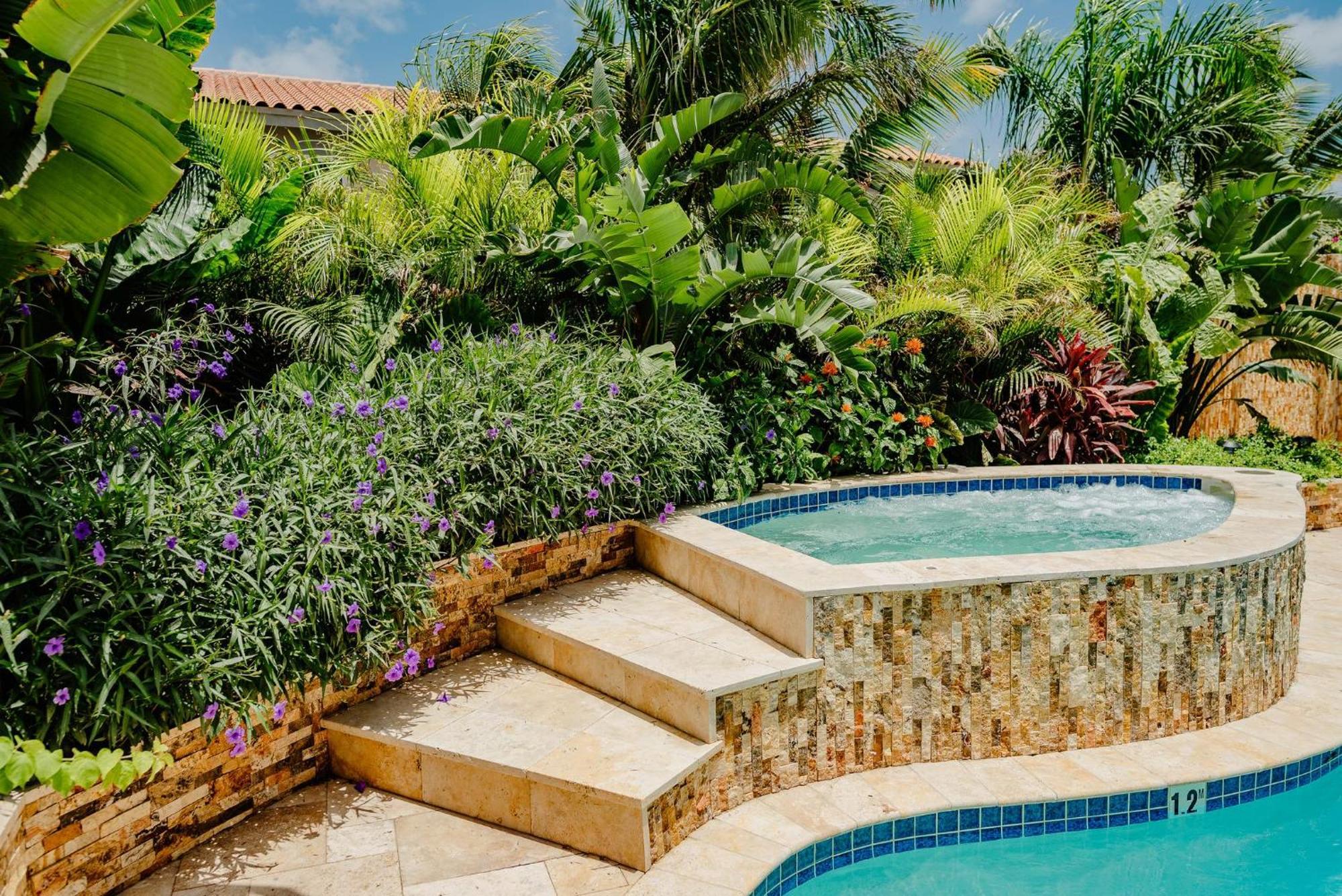 Elegant 2-Bedroom Apartment 2 Km From Eagle Beach Παλμ Μπιτς Εξωτερικό φωτογραφία